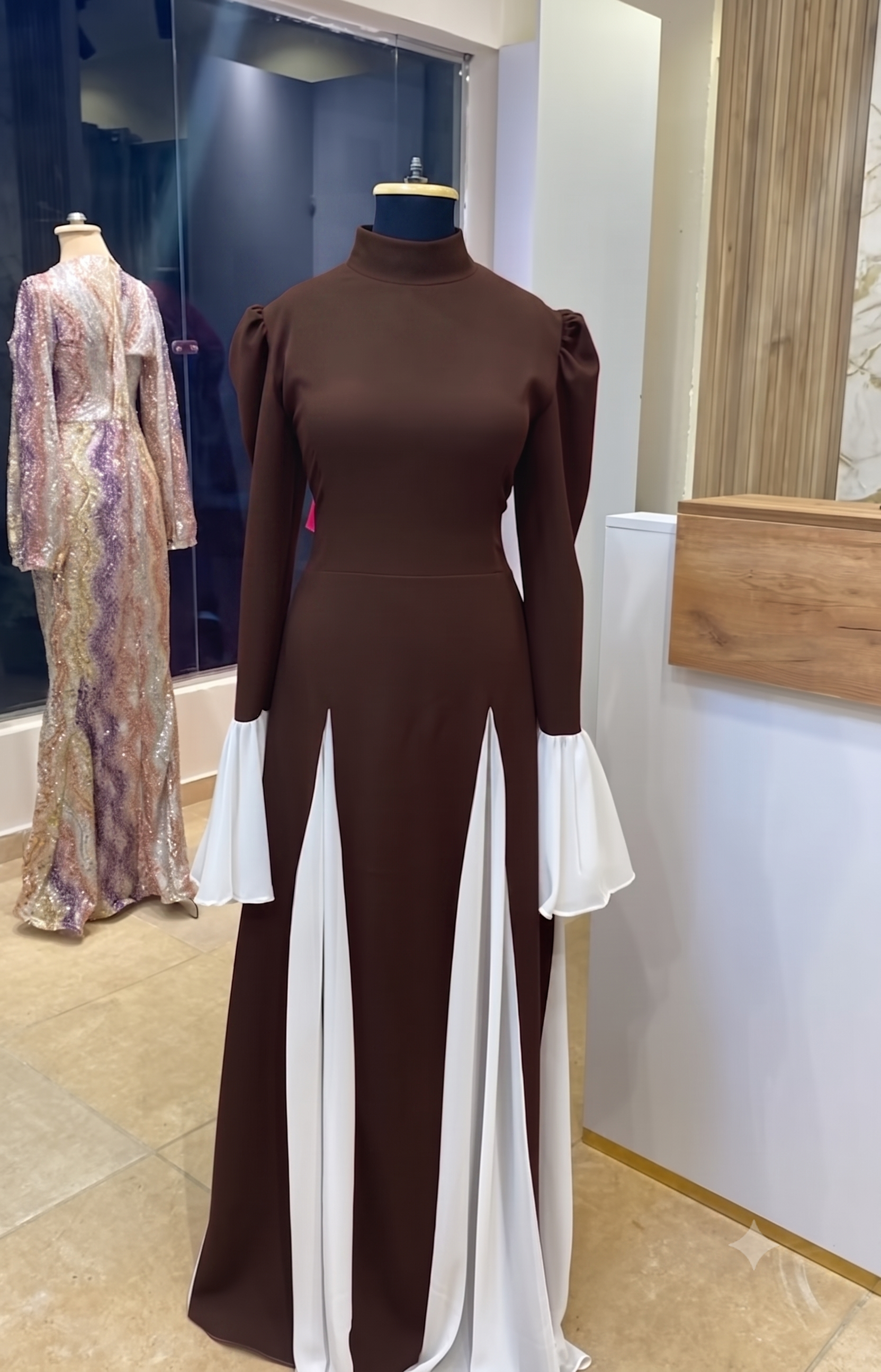 Brown / White Dress